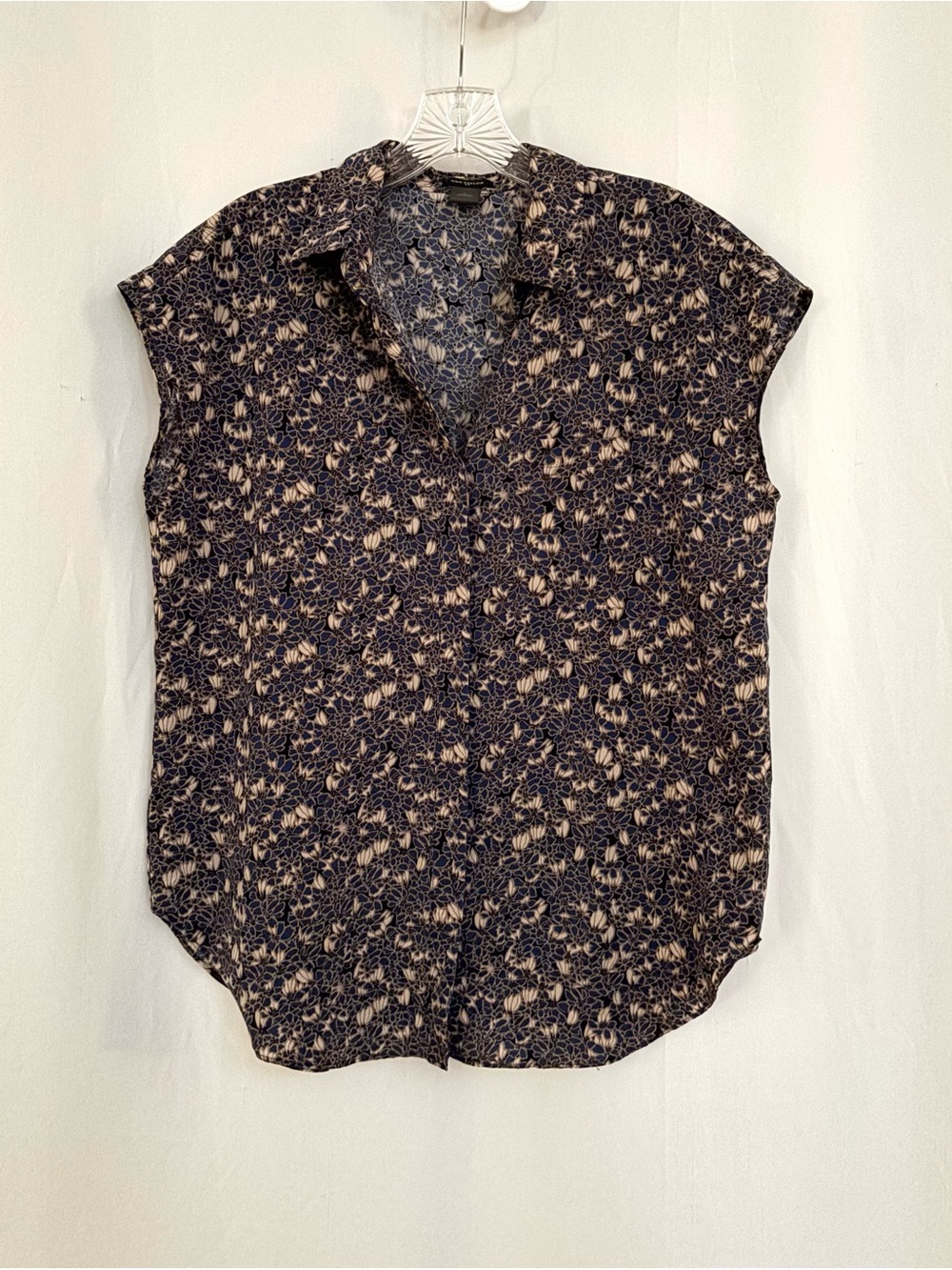 Ann Taylor Navy and Beige Floral Cap-Sleeve Blouse - Picture 2 of 6